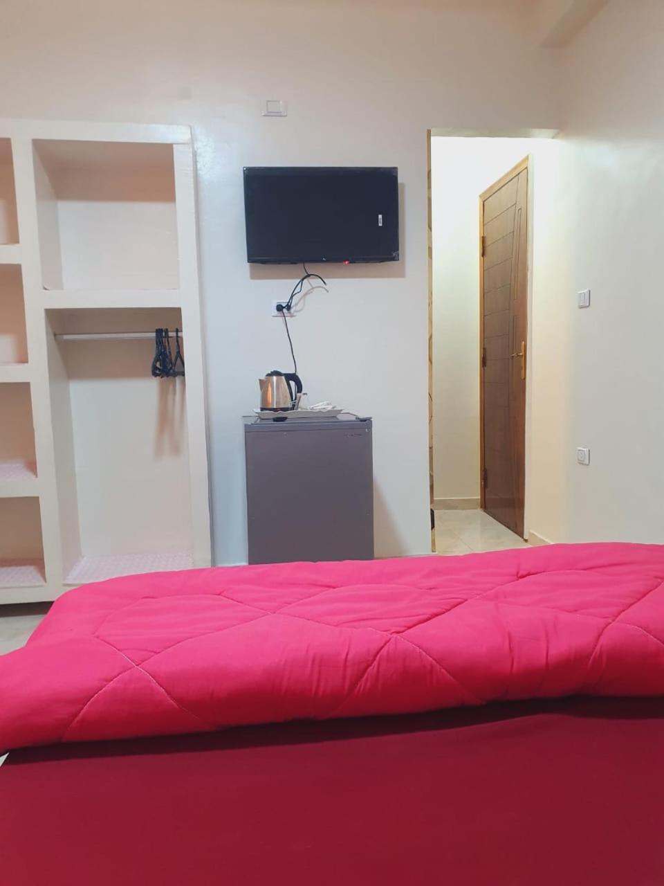 Sobba Pyramids View - Guest House Kafrat al Jabal Bagian luar foto