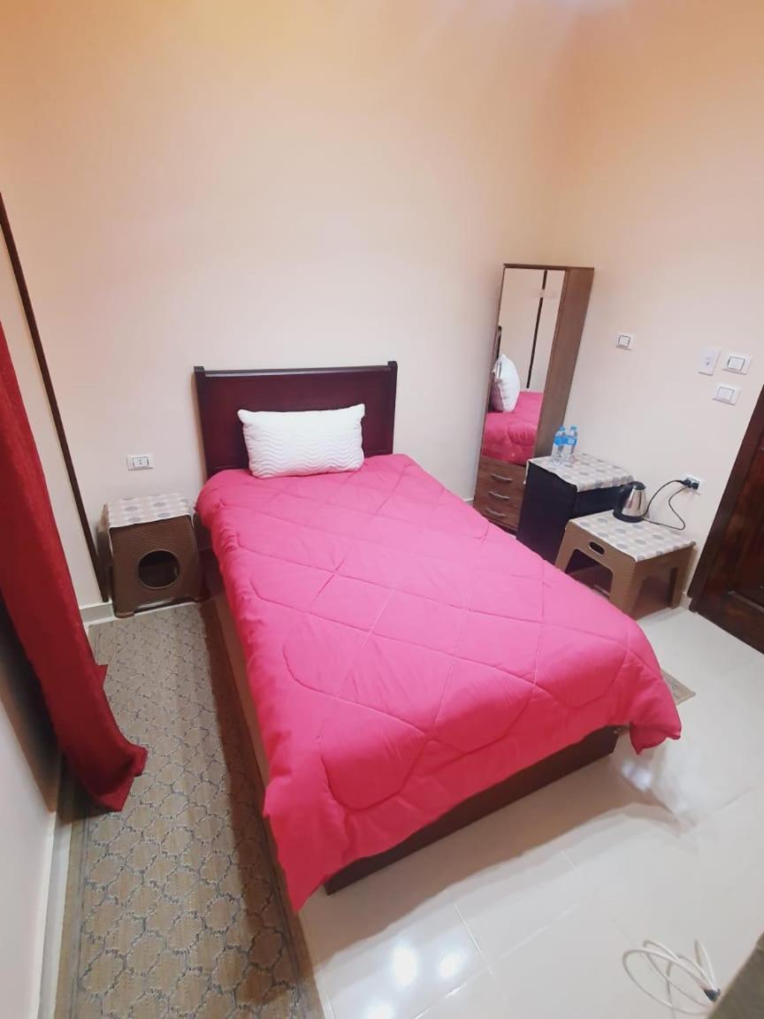 Sobba Pyramids View - Guest House Kafrat al Jabal Bagian luar foto